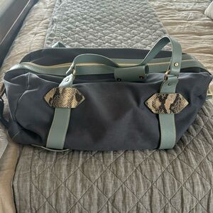 Kelly Wynne duffel